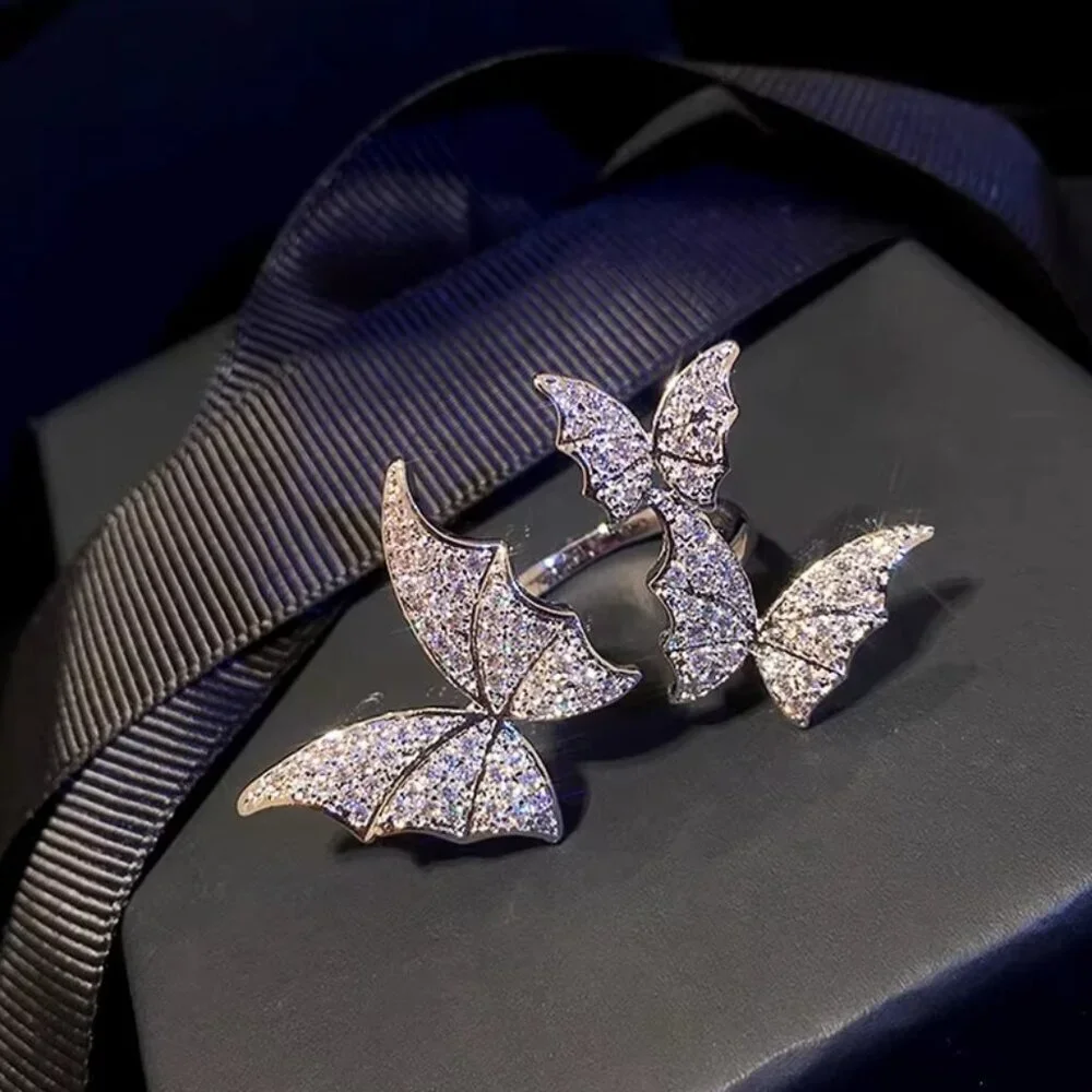 NEW 18k Huge White Gold Diamond Butterfly Ring